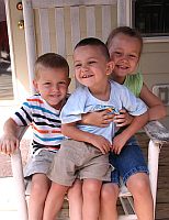 Levi,Liam, Lexi